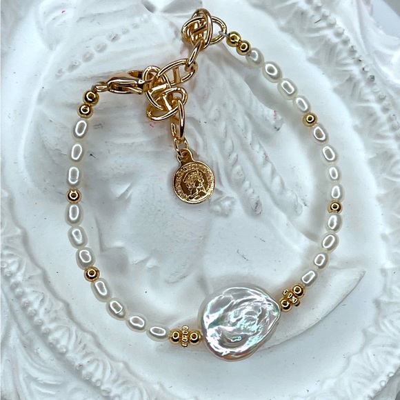 Handmade Freshwater Keshi Baroque Pearl Gold Plated Adjustable Bracelet - Picture 3 of 3